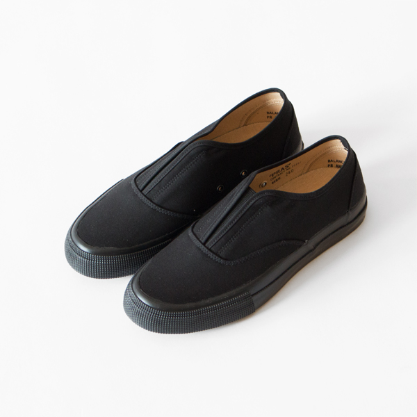 23-24cmGRID DECK SLIPON VENTILE BLACK×BLACK