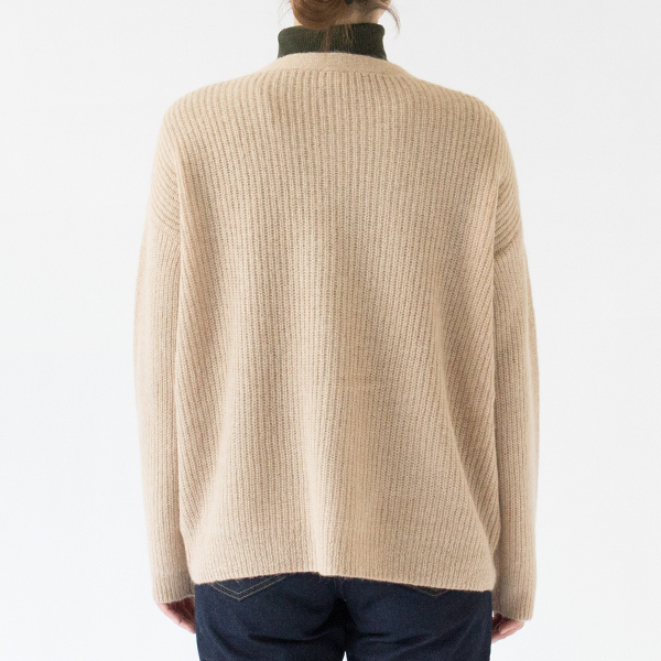 身長：162cm(BEIGE)