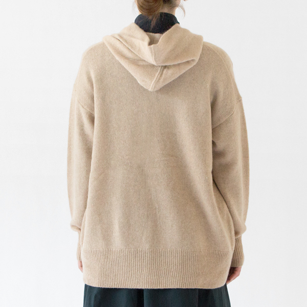 身長：162cm(BEIGE)