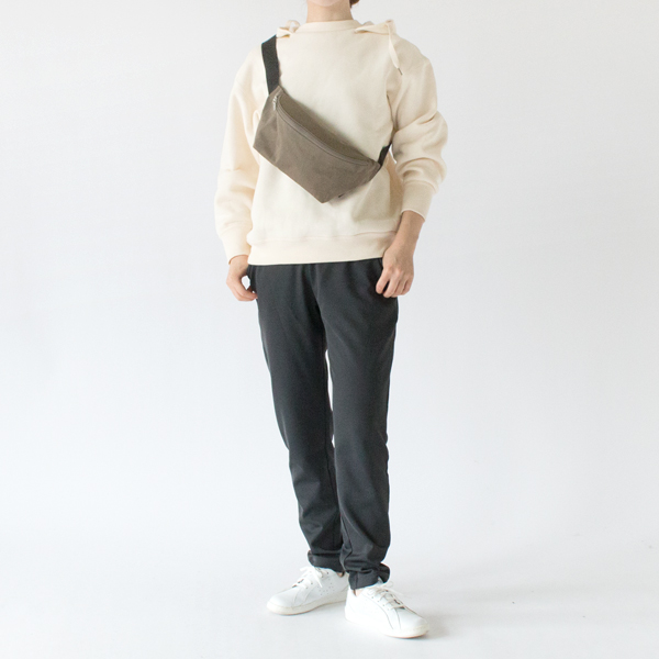 身長：162cm(チャコール/M)