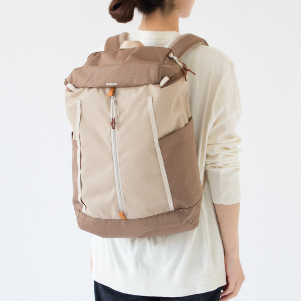 (身長162cm、MULTI BROWN WITH BEIGE WEBBING)