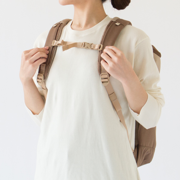 チェストベルト付き(身長162cm、MULTI BROWN WITH BEIGE WEBBING)