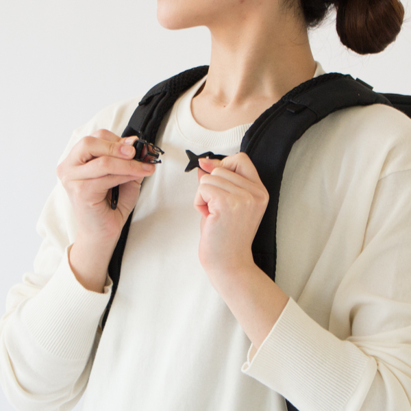 チェストベルト付き(身長162cm、BLACK WITH BLACK WEBBING)