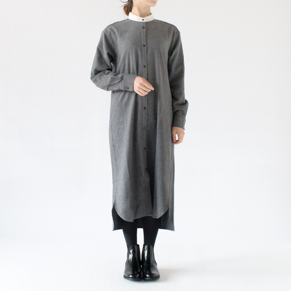 身長：162cm(GREY)