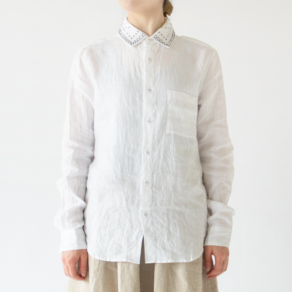 UNISEX Linen embroidered shirt WHITE/Vlas Blomme / Shop UNISEX Linen embroidered shirt WHITE/Vlas Blomme / Shop