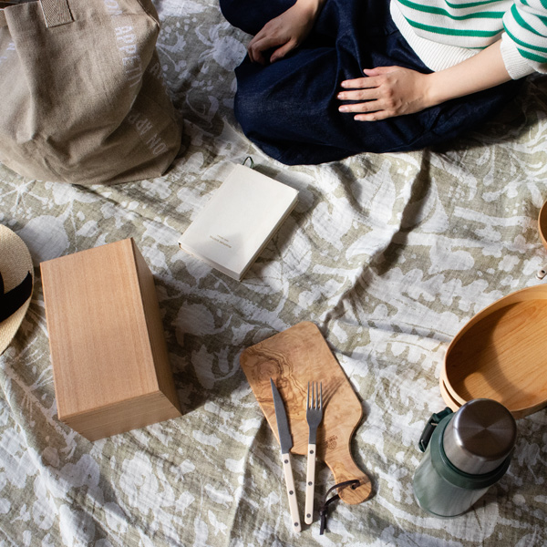 リネンブランケットVILLIYRTIT　150x200cm(ROSE PETROLEUM)