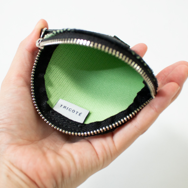 OPTION KNIT CIRCLE POUCH BLACK