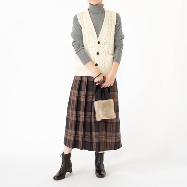 ウーステッドウールベスト（WHITE）身長162cm