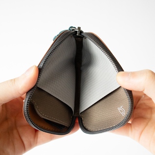 ベルロイ カード bellroy Card Pocket チャコールコバルト Card Pocket: スリムレザー カードホルダー 財布＆ケース | ベルロイ