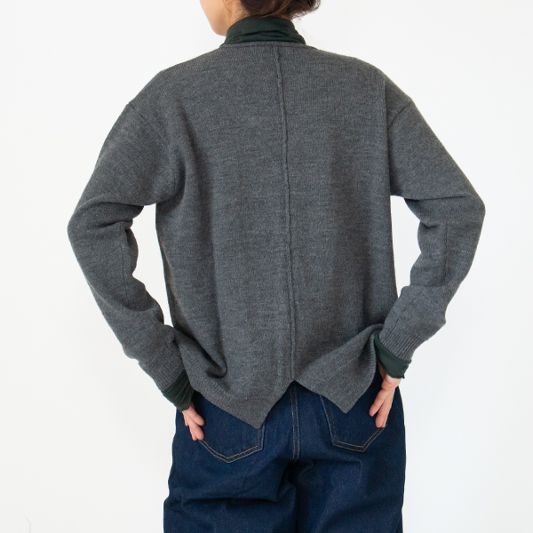 MEDIUM GRAY・身長160cm