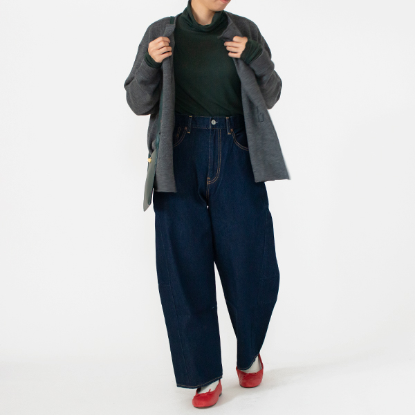 MEDIUM GRAY・身長160cm
