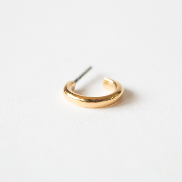 GOLDは925 silverに18Kメッキ