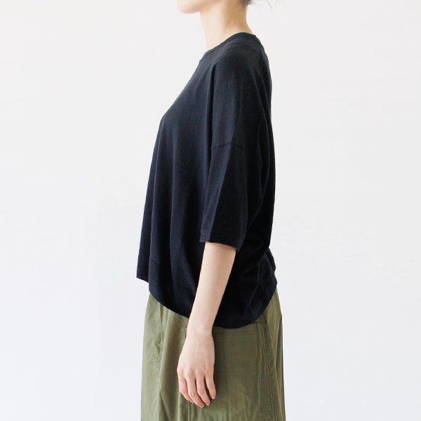 B.NAVY、身長162cm