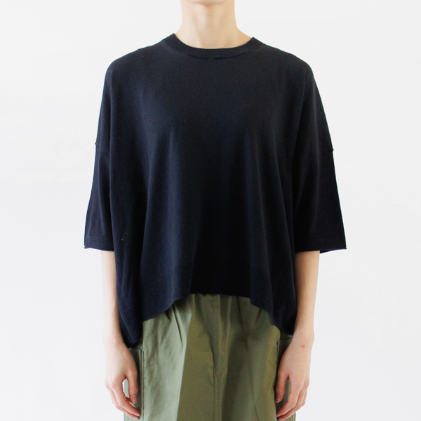 B.NAVY、身長162cm