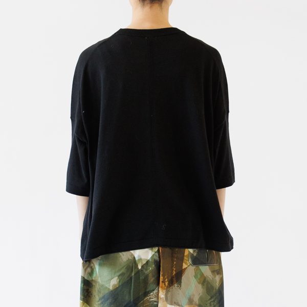 BLACK、身長162cm