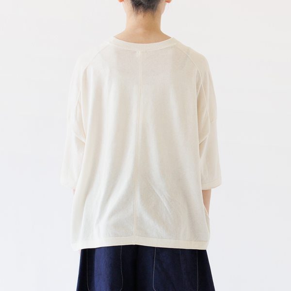 WHITE、身長162cm