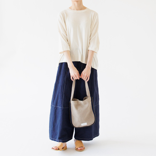 WHITE、身長162cm
