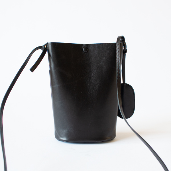 APERTO ショルダーバッグ Sleek Path XS