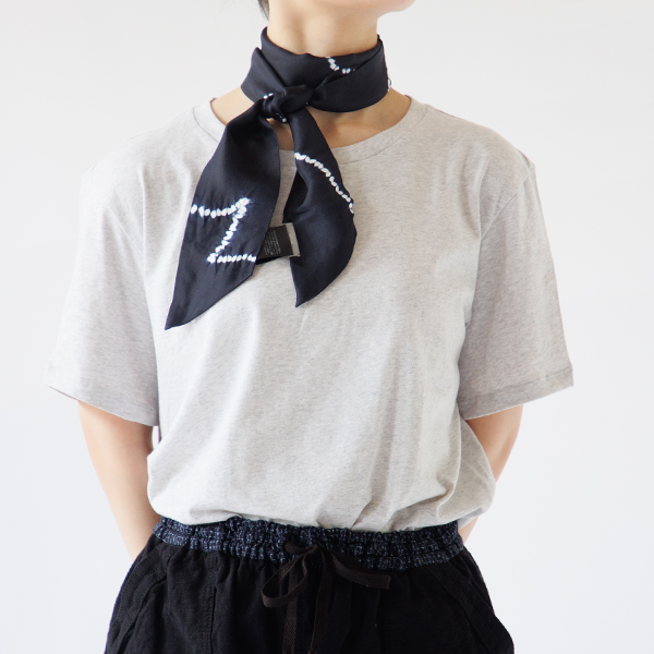きゅっとコンパクトに巻いて(Mokume Shibori Black)