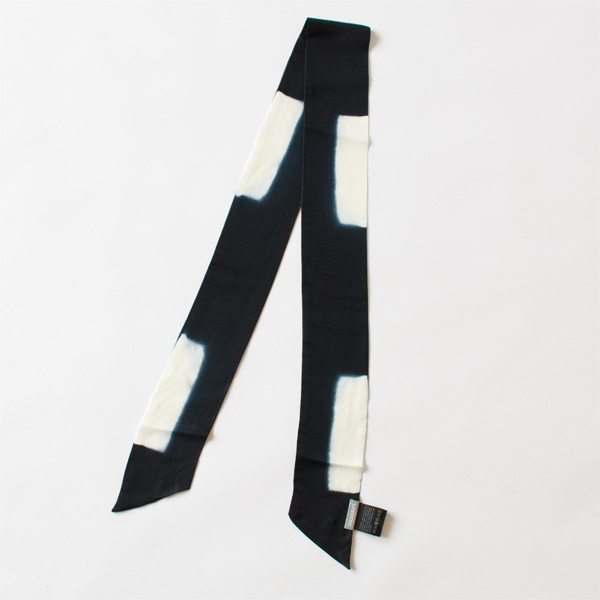 シルクツイル絞り染めタイスカーフ(Itajime Shibori Black)