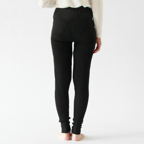 身長163cm・BLACK