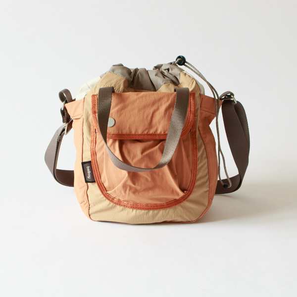 2WAYバッグ Cinch Bucket Bag(Sand Dune)