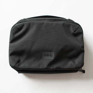Hanging Toiletry Kit ポーチ