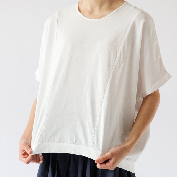 薄手ですが透けが気になりにくいです(WHITE)