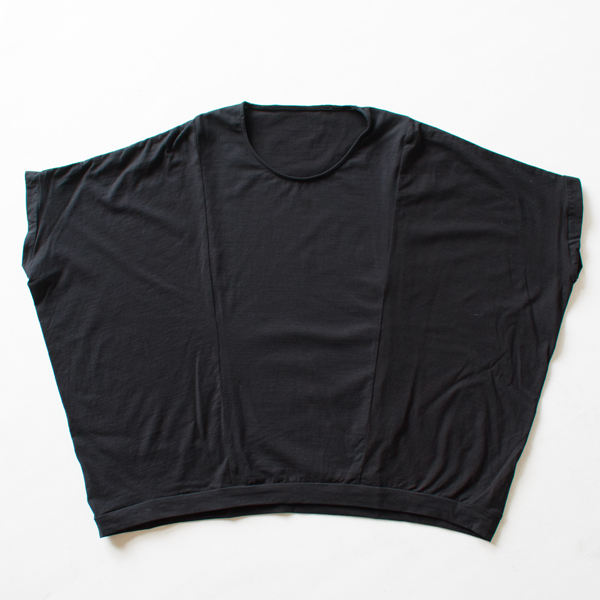 ワイドな身幅(NAVY)
