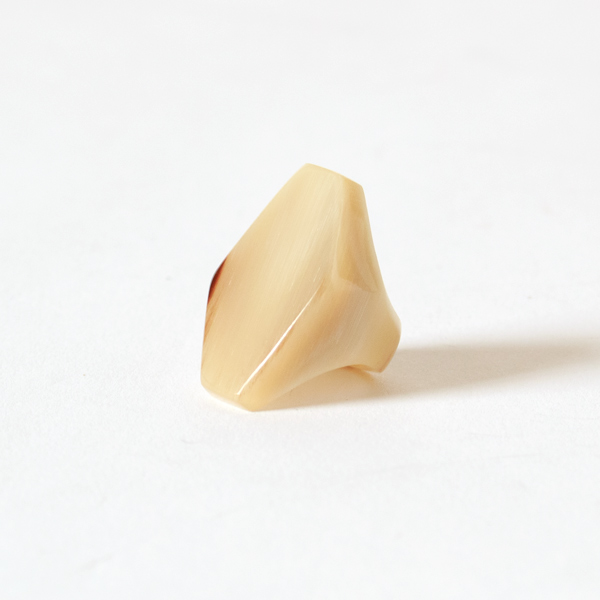 Abstract Horn Ring(white natural)