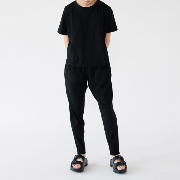 テーパードのジョッパーズパンツ