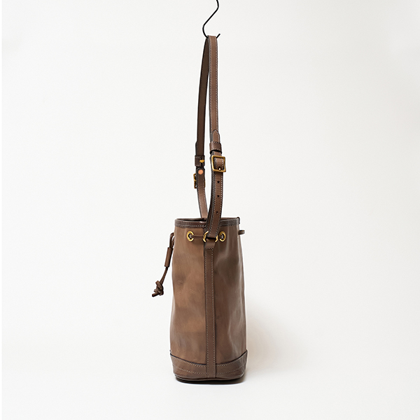 ショルダーバッグ LEATHER WANDER PURSE BAG SMALL(GRAY)