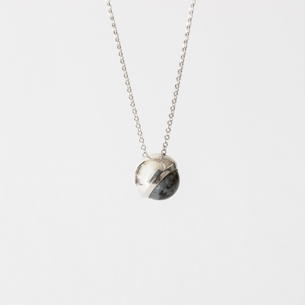 NECKLACE(ネックレス）(Snow Flake)