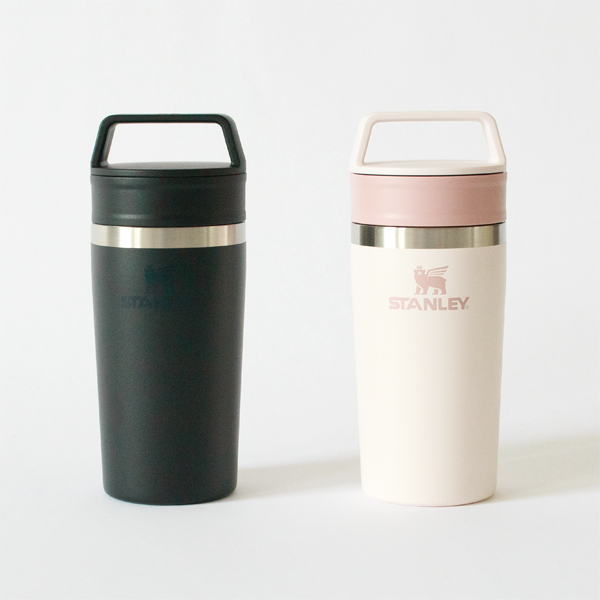 左：BLACK 、右：ROSE QUARTZ