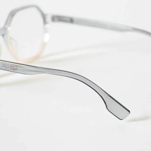 リーディンググラス C grey sand