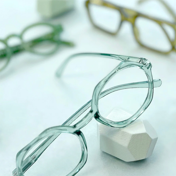 ブルーライトカットあり リーディンググラス EDGY clear/green