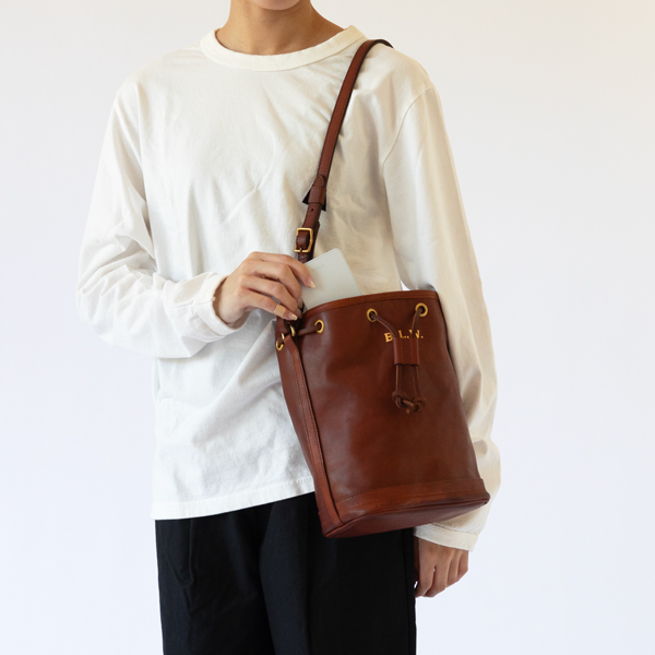 CAMEL、身長：162cm