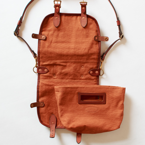 ショルダーバッグ LEATHER WANDER PANNIER BAG SMALL（CAMEL）