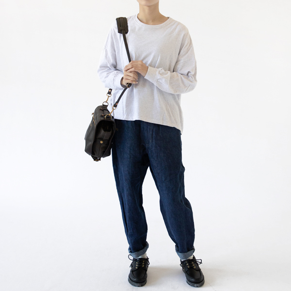 BLACK、身長：162cm