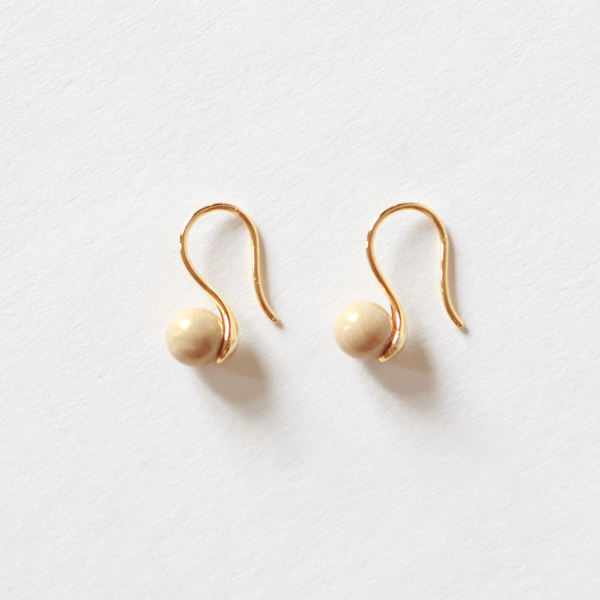 【別注】Nuance Gold フックピアス（きぬ）