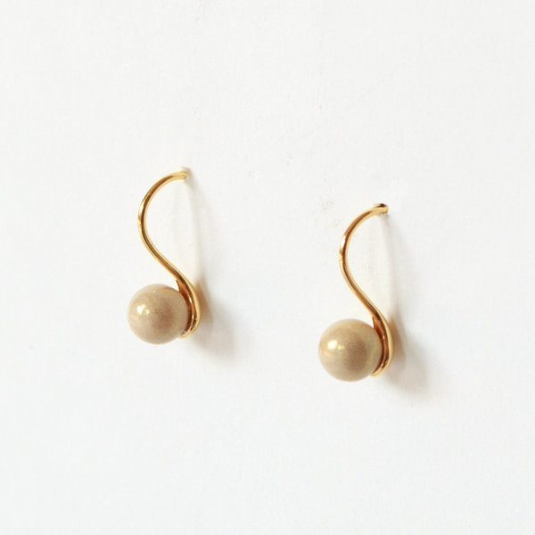【別注】Nuance Gold フックピアス（きぬ）