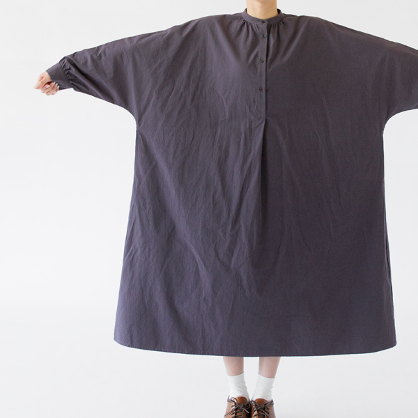 ゆったりとした身頃(身長160cm・PURPLE)
