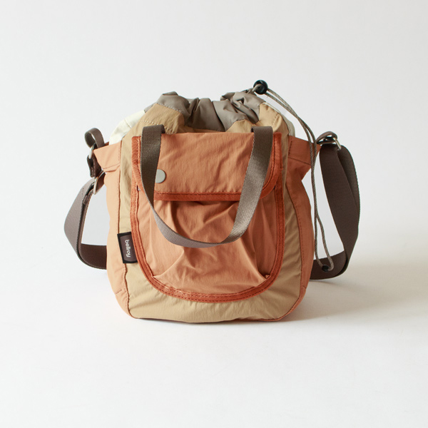 2WAYバッグ Cinch Bucket Bag(Sand Dune)