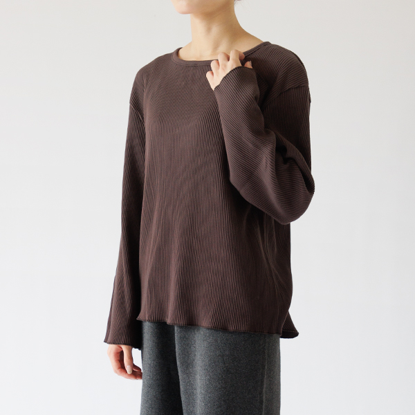 プリーツスムース ストリングネック（身長162cm・DARK BROWN）