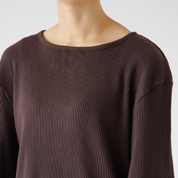 プリーツスムース ストリングネック（身長162cm・DARK BROWN）