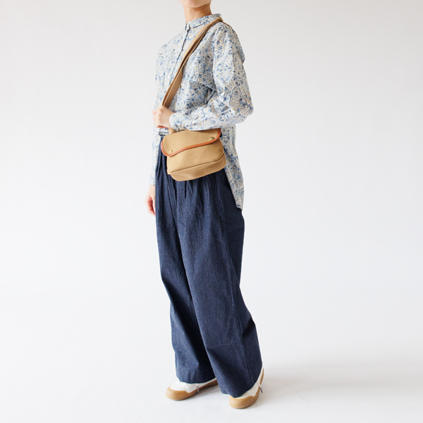 身長160cm・BLU