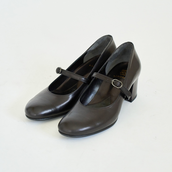 chausser（ショセ）着脱ストラップ2WAYヒール