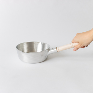 雪平鍋 行平鍋 中尾アルミ製作所 愛着を持ってずっと使いたいモノを集めたセレクトショップ ｚｕｔｔｏ